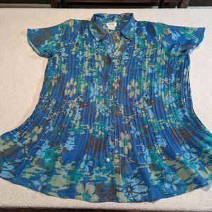 Pretty blue pleated blouse by Only Necessities